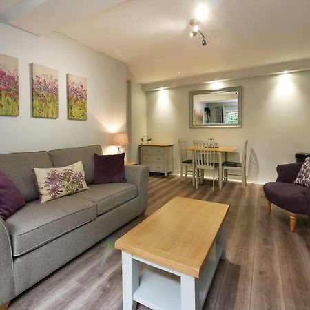 Crewe Short Lets 4 Victoria Court, Crewe Apartment Bagian luar foto