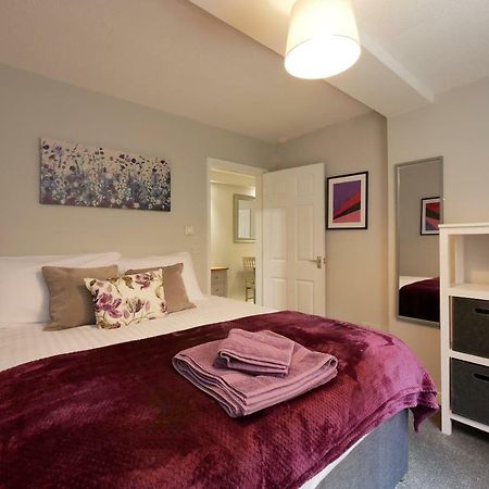 Crewe Short Lets 4 Victoria Court, Crewe Apartment Bagian luar foto