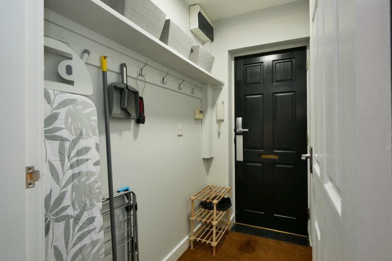 Crewe Short Lets 4 Victoria Court, Crewe Apartment Bagian luar foto