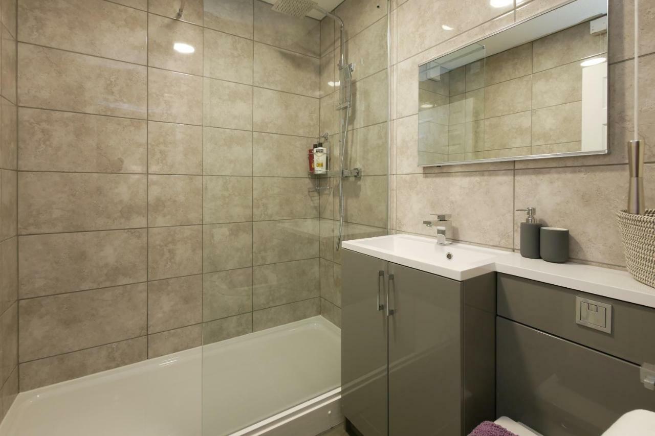 Crewe Short Lets 4 Victoria Court, Crewe Apartment Bagian luar foto