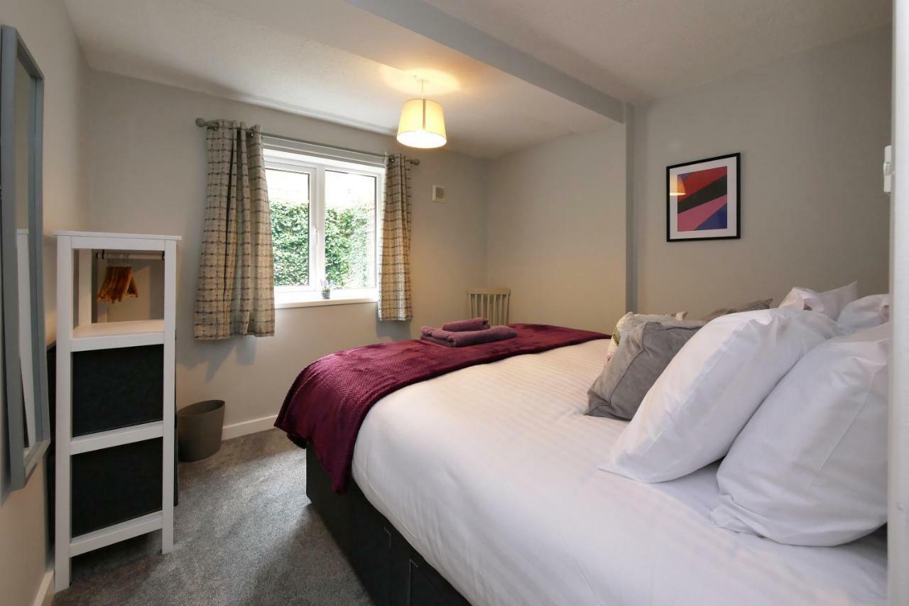 Crewe Short Lets 4 Victoria Court, Crewe Apartment Bagian luar foto