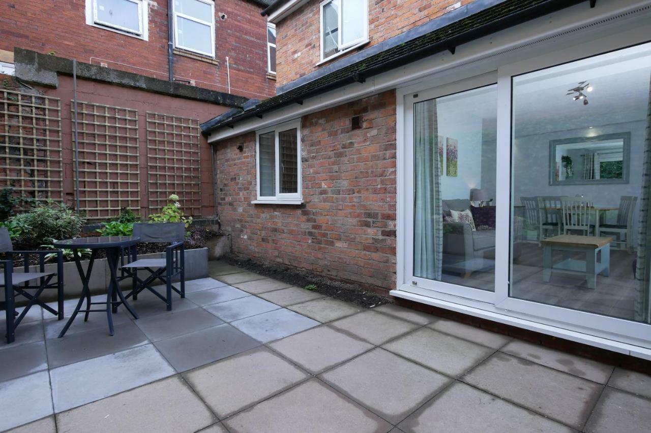 Crewe Short Lets 4 Victoria Court, Crewe Apartment Bagian luar foto
